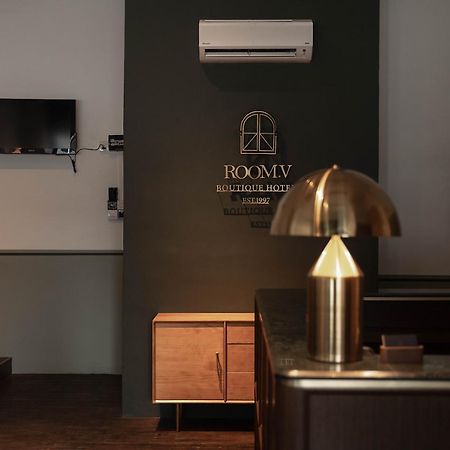 Room V Jalan Sultanah Near Bus Stop Batu Pahat Eksteriør billede