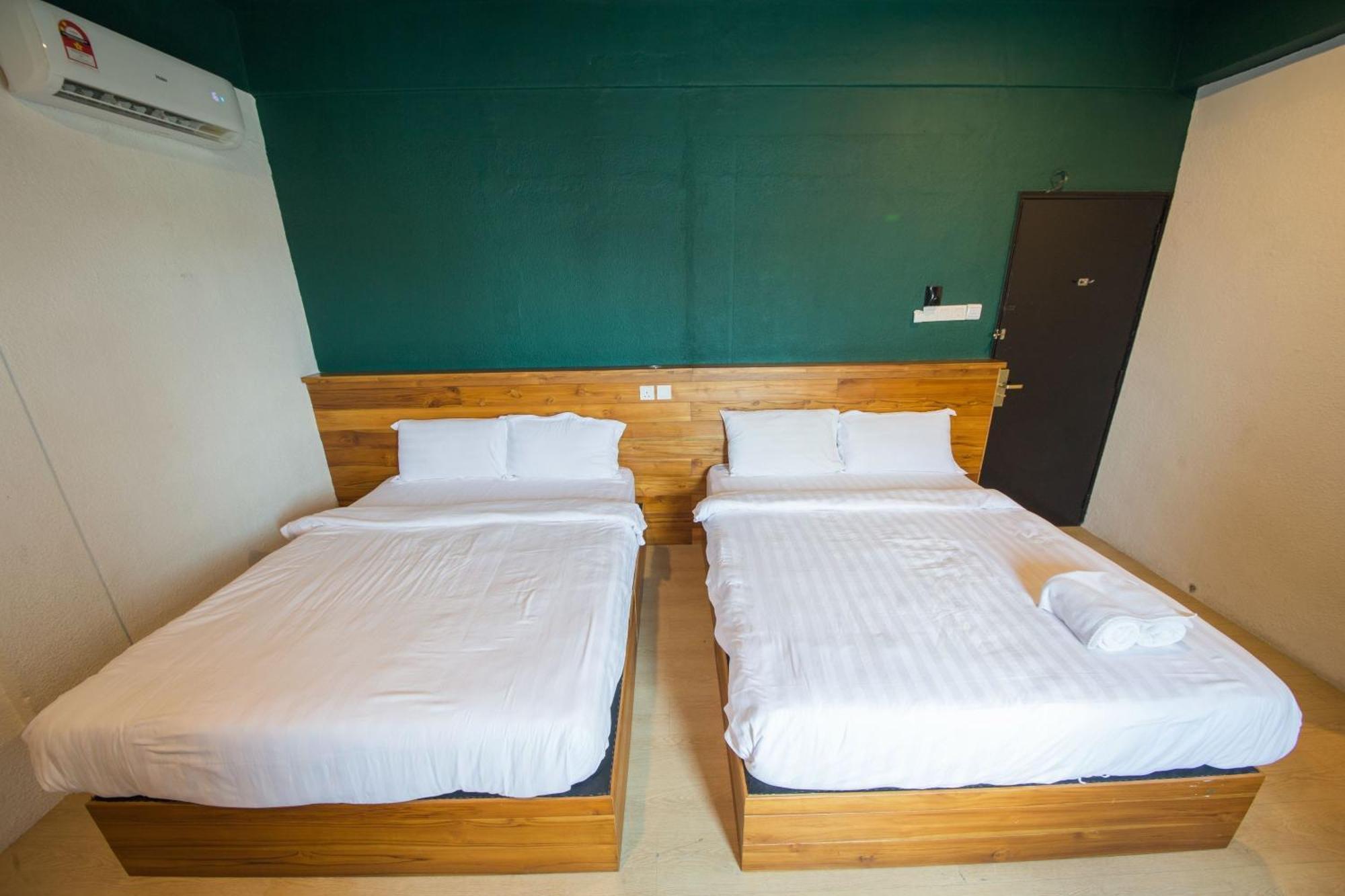 Room V Jalan Sultanah Near Bus Stop Batu Pahat Eksteriør billede